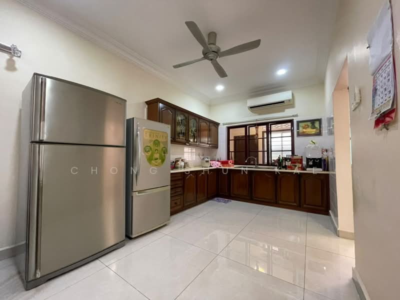 Rumah Teres 2-Tingkat untuk Dijual di Taman Puchong Prima (Puchong) - Chong Shun Kae - Kitchen - PropertyGuru.com.my
