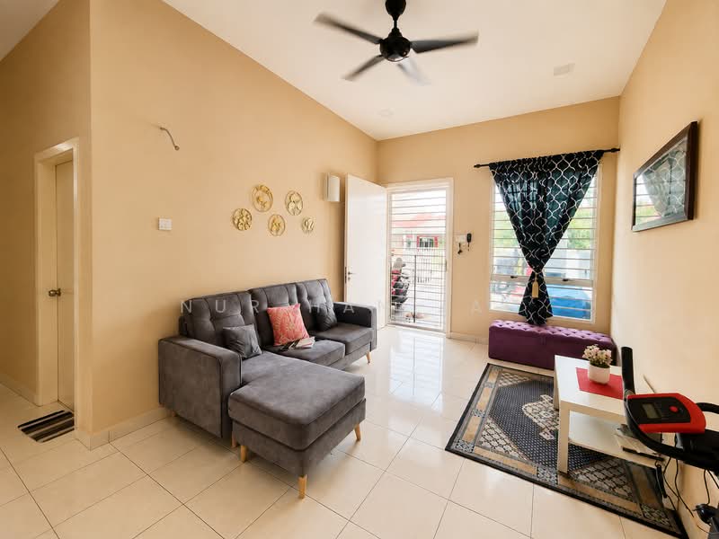 1-storey Terraced House for Sale in Saujana Utama (Puncak Alam) - Nur Hanizah - PropertyGuru.com.my