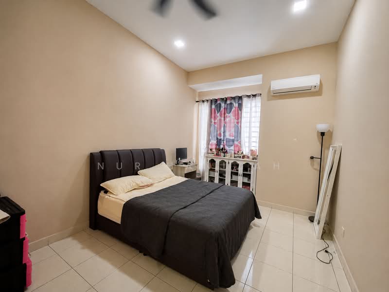 1-storey Terraced House for Sale in Saujana Utama (Puncak Alam) - Nur Hanizah - PropertyGuru.com.my