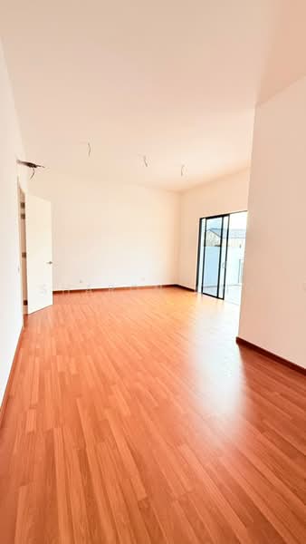 Cluster House for Sale in Taman Ekoflora (Johor Bahru) - Sharon Ong - Living Room - PropertyGuru.com.my