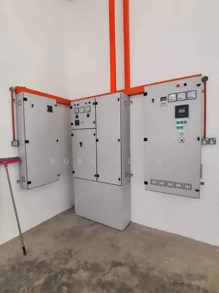 Semi-D Factory for Rent in Taman Desa Cemerlang (Ulu Tiram) - Ruby Teow - Interior - PropertyGuru.com.my