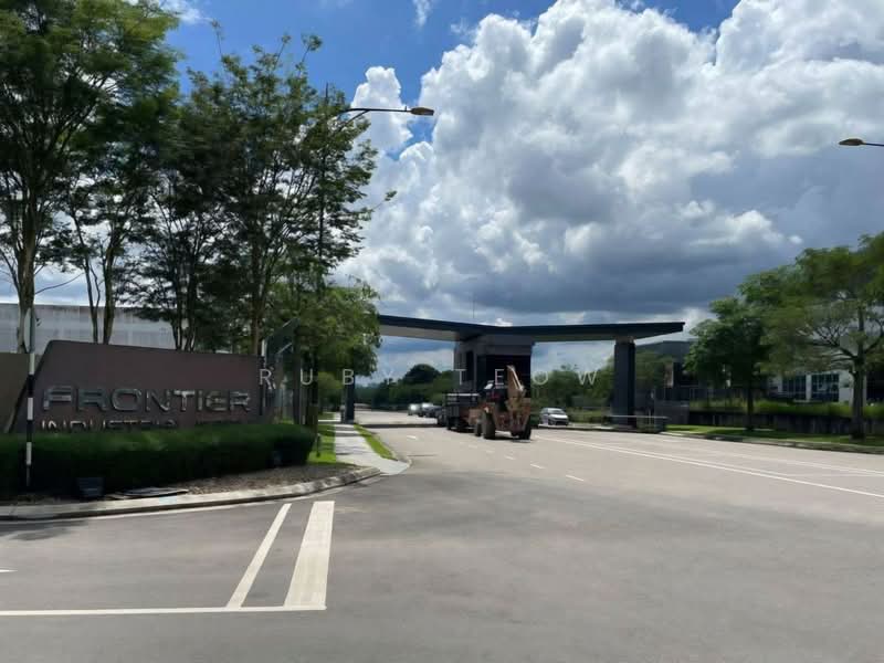 Semi-D Factory for Rent in Taman Desa Cemerlang (Ulu Tiram) - Ruby Teow - Exterior - PropertyGuru.com.my