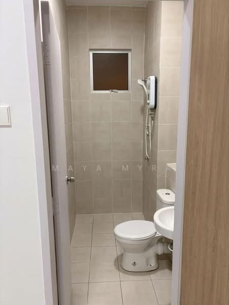 Kondominium untuk Disewa di Residensi Adelia 4 - Maya Myra - Bathroom - PropertyGuru.com.my