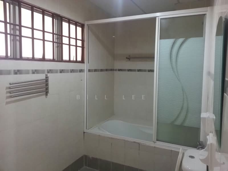 Pangsapuri untuk Disewa di Suria Damansara - Bill Lee - Bathroom with bathtub - PropertyGuru.com.my