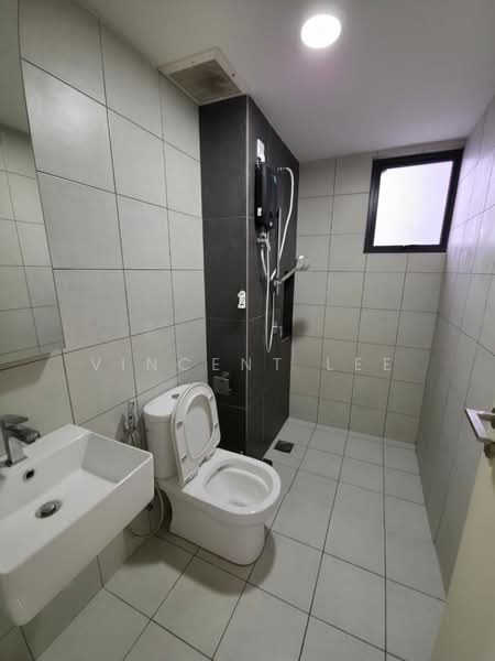 Service Residence for Rent at D'Cosmos Residences - Vincent Lee - Bathroom - PropertyGuru.com.my