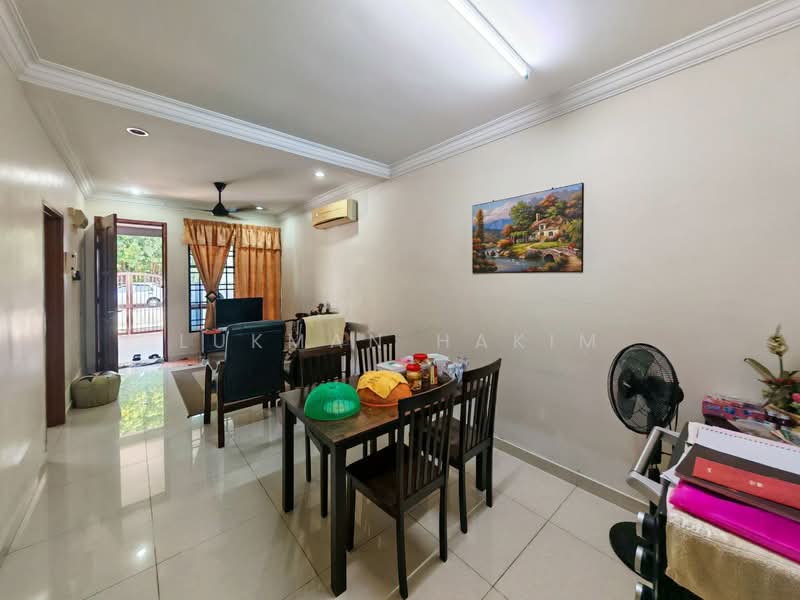 1-storey Terraced House for Sale in Bandar Bukit Raja (Klang) - Lukman Hakim - Living Room - PropertyGuru.com.my