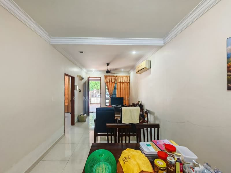 1-storey Terraced House for Sale in Bandar Bukit Raja (Klang) - Lukman Hakim - Living Room - PropertyGuru.com.my