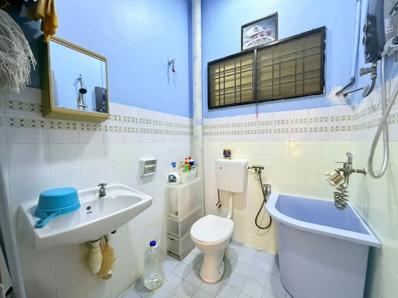 Rumah Teres 1-Tingkat untuk Disewa di Ayer Keroh (Melaka) - Sinclair Tan - Bathroom - PropertyGuru.com.my