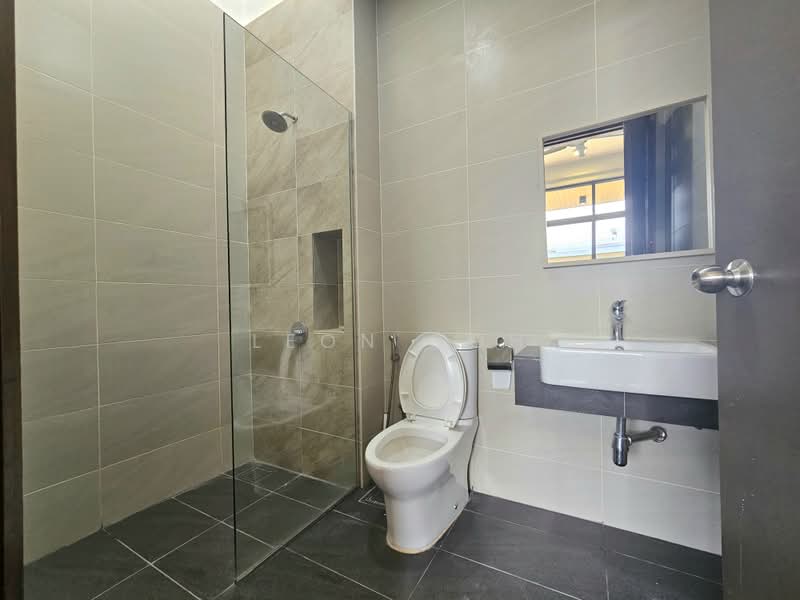 Semi-Detached House for Rent in Eco Sanctuary (Telok Panglima Garang) - Leon Goh - Bathroom - PropertyGuru.com.my