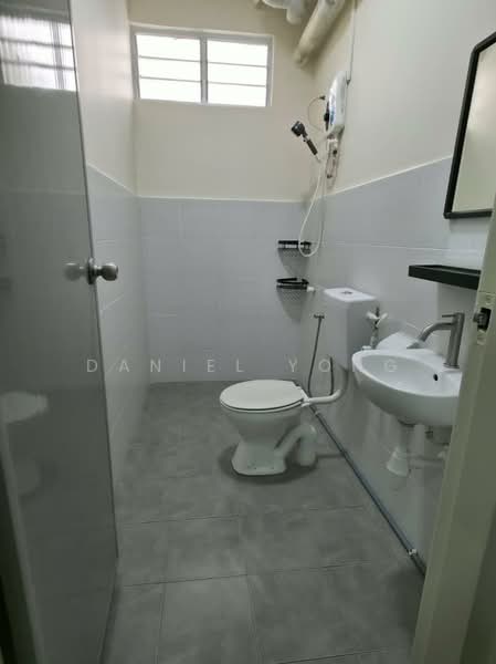 Apartment for Sale at Flora Damai - Daniel Yong - Bathroom - PropertyGuru.com.my