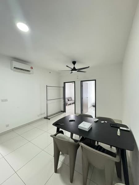 Service Residence for Rent at Lakeview Suites @ Edumetro - Iris Lee - Dining Room - PropertyGuru.com.my