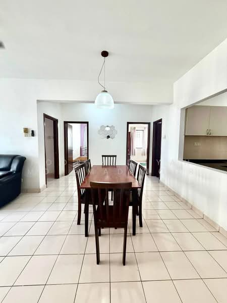 Kondominium untuk Dijual di Sri Putramas - Noor Hidayah Mohamad Noor - Dining Room - PropertyGuru.com.my