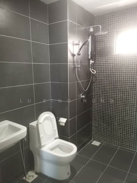 Kondominium untuk Disewa di Parkhill Residence - Lu King Hung - Bathroom - PropertyGuru.com.my