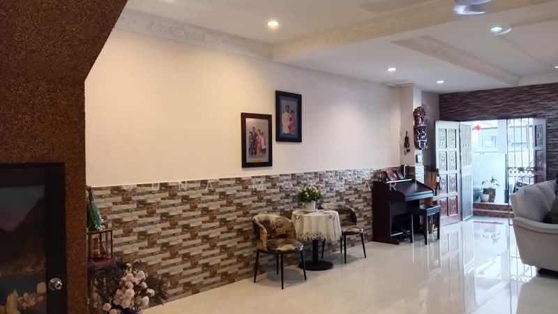 2-storey Terraced House for Sale in Taman Bayu Perdana (Klang) - Guna Mokhari - Living Room - PropertyGuru.com.my