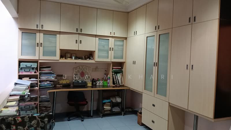 2-storey Terraced House for Sale in Taman Bayu Perdana (Klang) - Guna Mokhari - Study - PropertyGuru.com.my