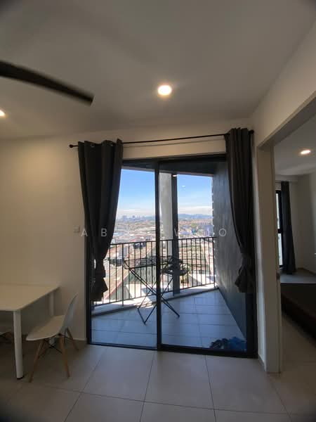 Kediaman Servis untuk Disewa di YOLO Signature Suites - Abby Woo - Balcony - PropertyGuru.com.my