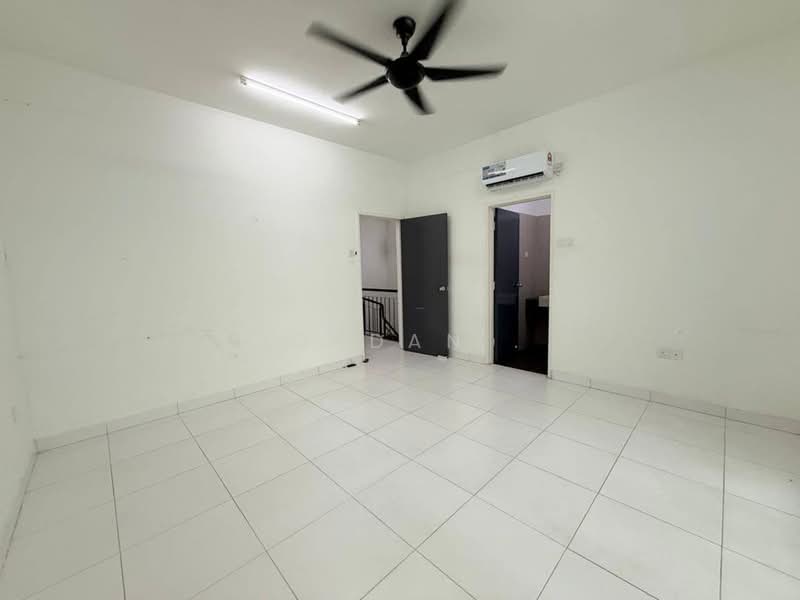 2-storey Terraced House for Sale in Mutiara Rini (Skudai) - Jordan . - PropertyGuru.com.my