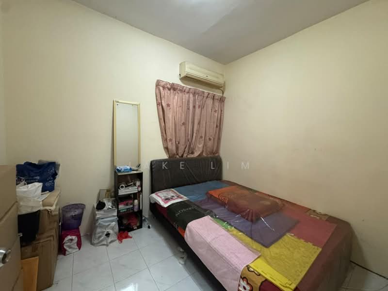 Apartment for Sale at Vista Impiana - Jake Lim - Bedroom - PropertyGuru.com.my