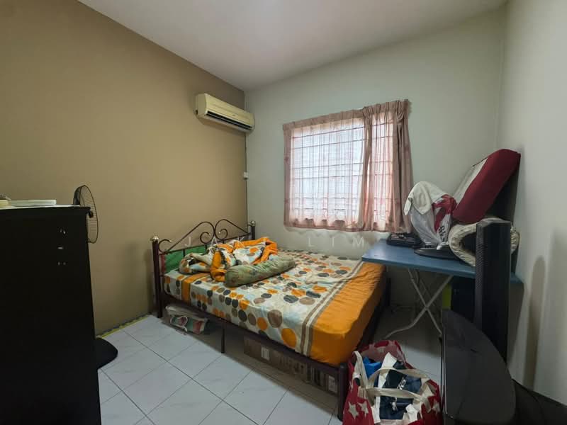 Apartment for Sale at Vista Impiana - Jake Lim - Bedroom - PropertyGuru.com.my