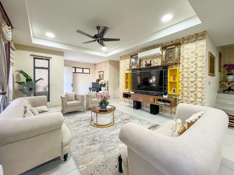 Semi-Detached House for Sale in Taman Villa Perdana (Kajang) - Lukman Hakim - Living Room - PropertyGuru.com.my