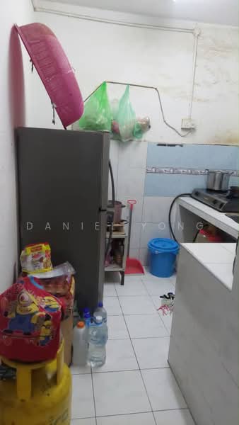 Rumah Flat untuk Dijual di Flat Tasek 64 - Daniel Yong - Kitchen - PropertyGuru.com.my