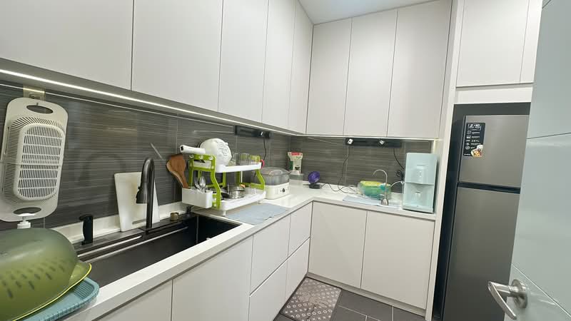 Kondominium untuk Dijual di Admiral Residences - Mii Ong - Kitchen - PropertyGuru.com.my