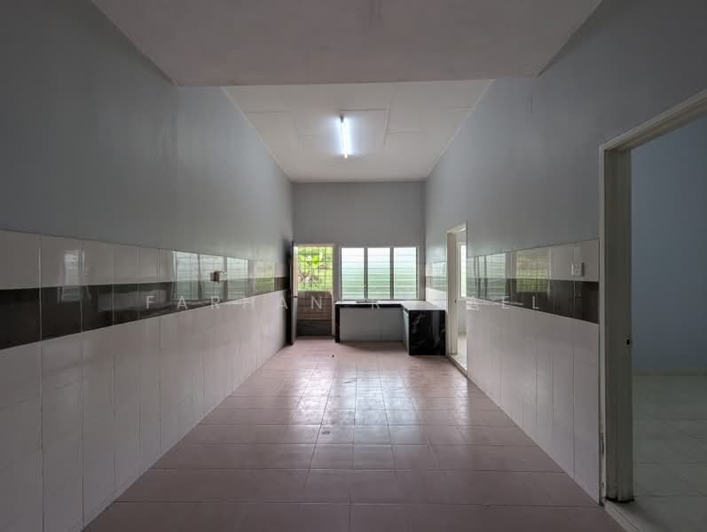 Rumah Teres 1-Tingkat untuk Dijual di Shah Alam (Selangor) - Farhan Rafael - Kitchen - PropertyGuru.com.my