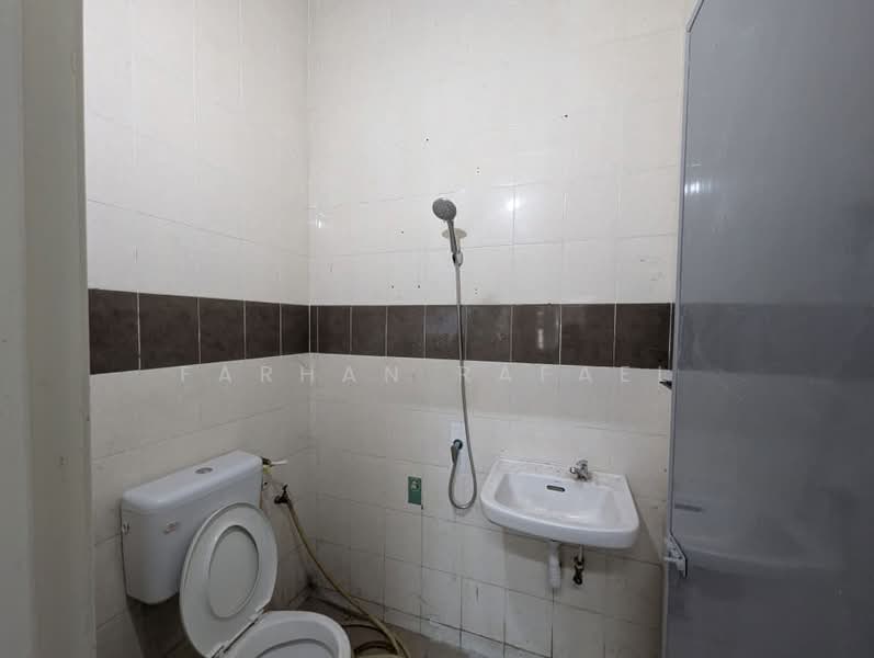 Rumah Teres 1-Tingkat untuk Dijual di Shah Alam (Selangor) - Farhan Rafael - Bathroom - PropertyGuru.com.my