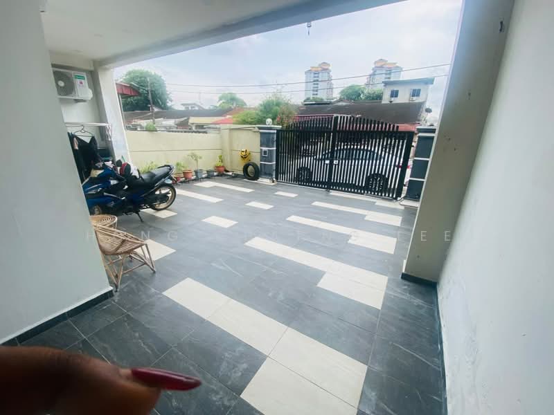 Rumah Teres 2-Tingkat untuk Disewa di Tampoi (Johor) - Hong Charng Lee - Exterior - PropertyGuru.com.my