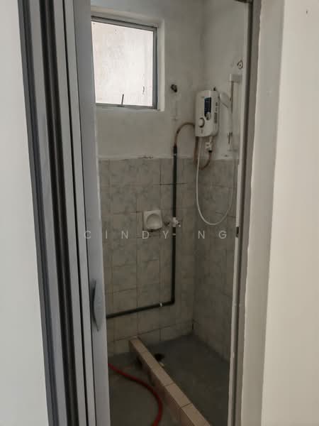 Pangsapuri untuk Disewa di Pangsapuri Lagoon Perdana - Cindy Ng - Bathroom - PropertyGuru.com.my
