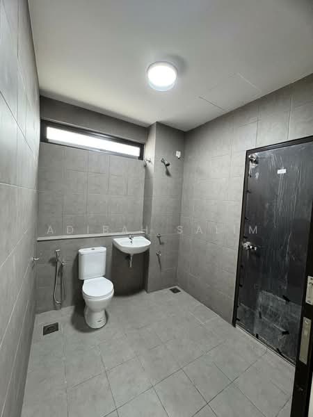 Rumah Teres untuk Dijual di Klang (Selangor) - Adibah Salim - Bathroom - PropertyGuru.com.my