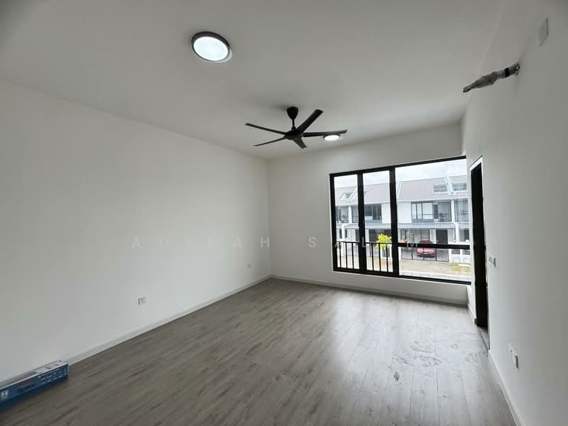 Rumah Teres untuk Dijual di Klang (Selangor) - Adibah Salim - Living Room - PropertyGuru.com.my
