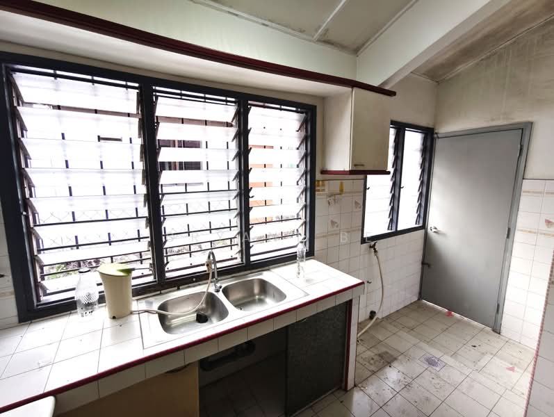 1.5-storey Terraced House for Sale in Usj 3 (Subang Jaya) - Bryant Be - Kitchen - PropertyGuru.com.my