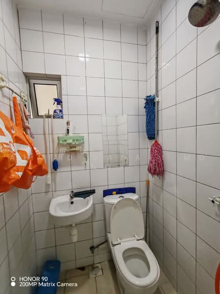 Townhouse for Sale in Taman Seri Segar (Semenyih) - Ahmad Gadafi Md Nor - Bathroom - PropertyGuru.com.my