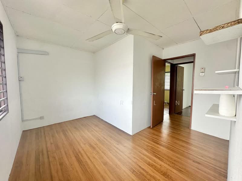 2-storey Terraced House for Sale in Taman matang jaya (Sungai Buloh) - Tasya Ruslan - PropertyGuru.com.my