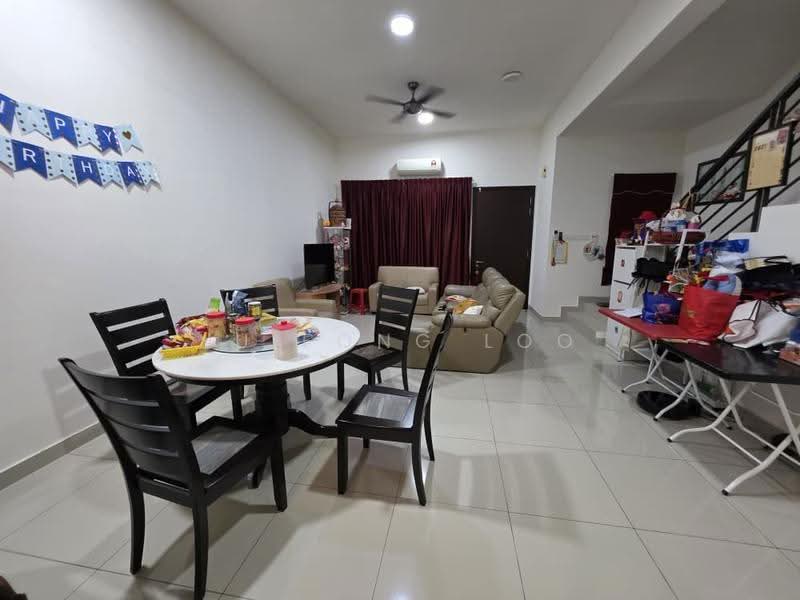 Semi-Detached House for Sale in Bandar Seri Coalfields (Sungai Buloh) - YU FONG LOO - Living Room - PropertyGuru.com.my