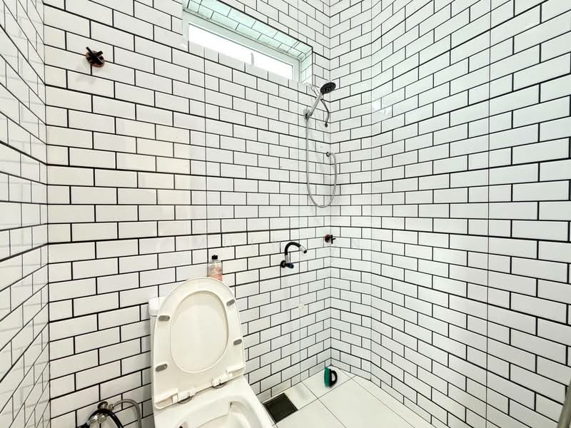 Bungalow for Sale in Kajang (Selangor) - Muin Mn - Bathroom - PropertyGuru.com.my