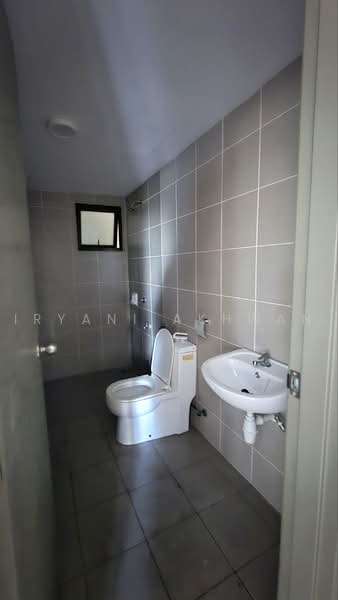 Pangsapuri untuk Dijual di Residensi Kajang Utama - Iryani Akhwan - Bathroom - PropertyGuru.com.my