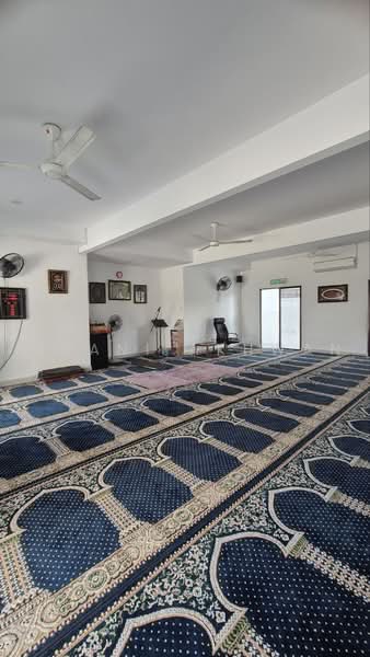 Pangsapuri untuk Dijual di Residensi Kajang Utama - Iryani Akhwan - Surau bahagian lelaki - PropertyGuru.com.my