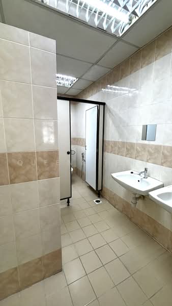 Rumah Niaga untuk Disewa di KLCC (KL City Centre) - Queena Tang - Bathroom - PropertyGuru.com.my