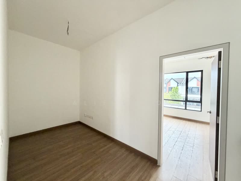 Terraced House for Sale in Sungai Buloh (Selangor) - Alif Saad - PropertyGuru.com.my