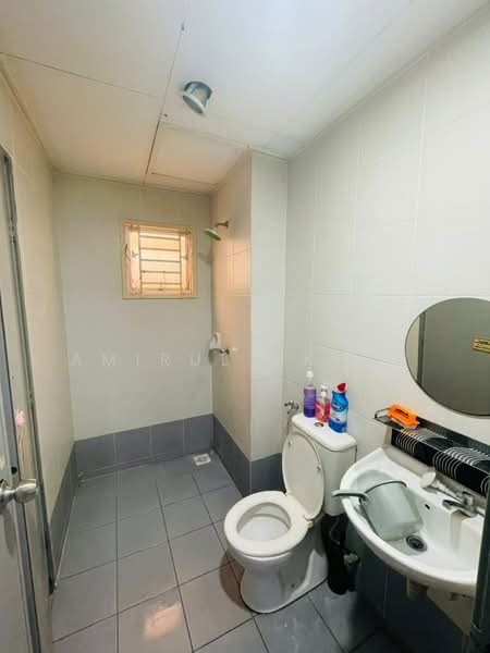 Rumah Teres 2-Tingkat untuk Dijual di Seksyen 33 (Shah Alam) - Amirul Akmal - Bathroom - PropertyGuru.com.my