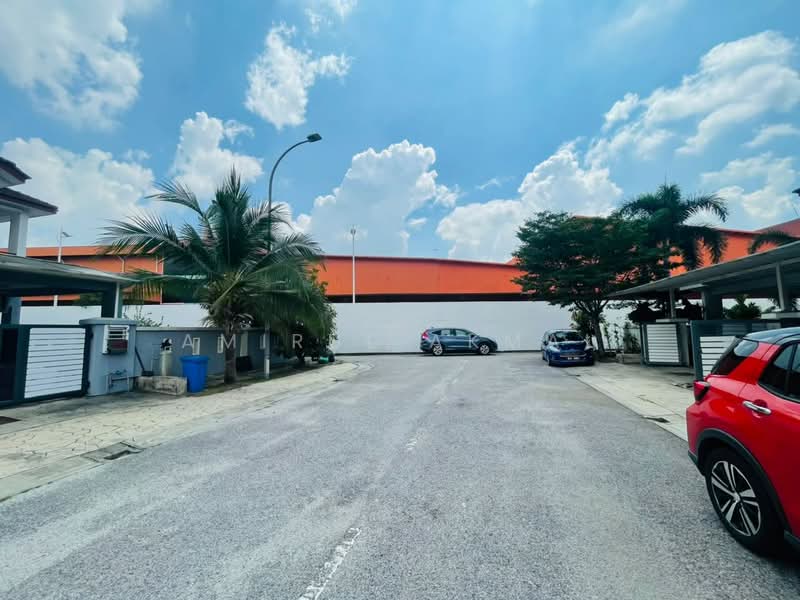 Rumah Teres 2-Tingkat untuk Dijual di Seksyen 33 (Shah Alam) - Amirul Akmal - Exterior - PropertyGuru.com.my