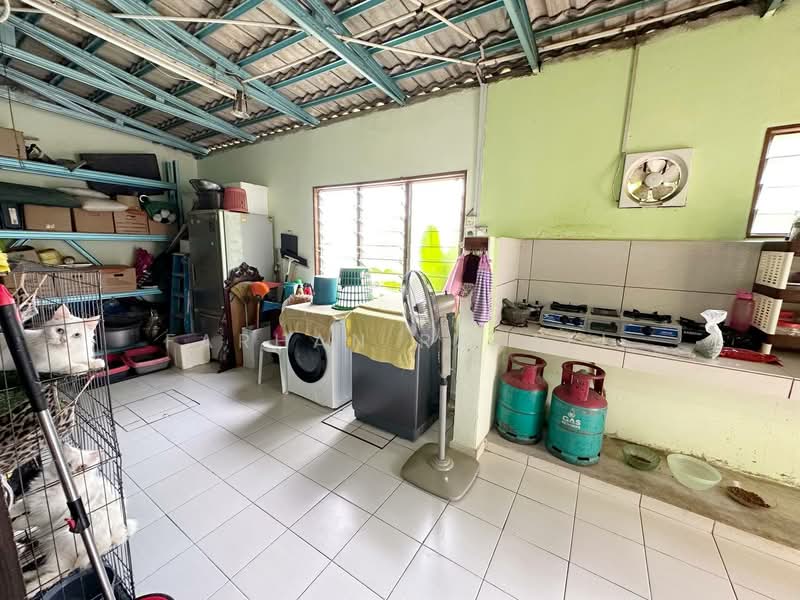 Semi-Detached House for Sale in Puncak Bestari (Puncak Alam) - Farhan Rafael - Kitchen - PropertyGuru.com.my