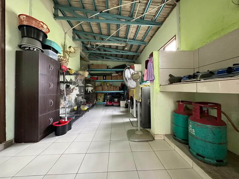 Semi-Detached House for Sale in Puncak Bestari (Puncak Alam) - Farhan Rafael - Kitchen - PropertyGuru.com.my