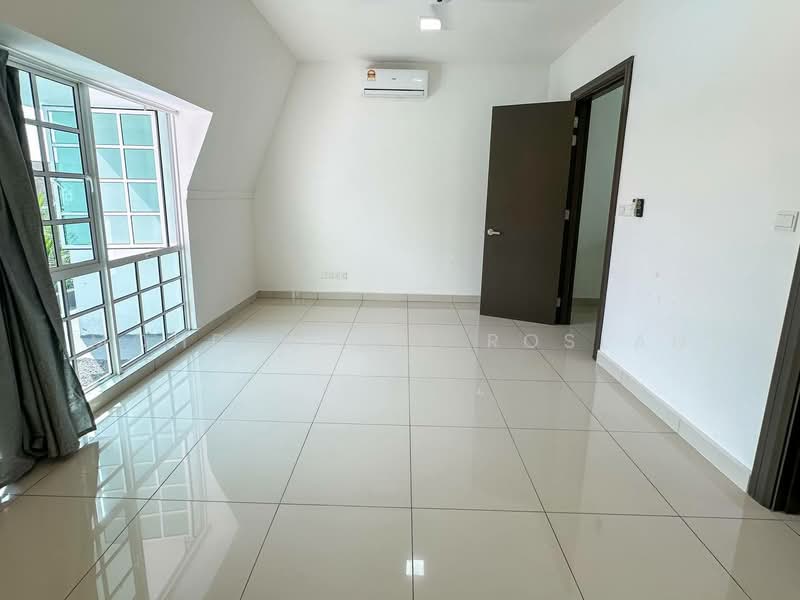 Rumah Teres 2.5-Tingkat untuk Dijual di Setia Eco Glades (Cyberjaya) - Mohd Nazri Roslan - PropertyGuru.com.my