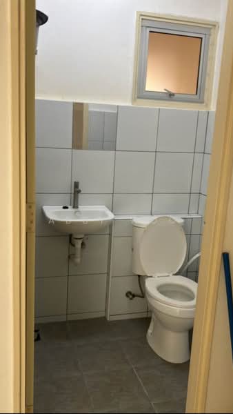 Pangsapuri untuk Disewa di Jelutong Park - Abby Woo - Bathroom - PropertyGuru.com.my
