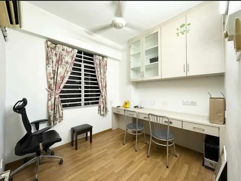 Apartment for Sale at Taman Jelutong - Jeff Ooi - Study - PropertyGuru.com.my