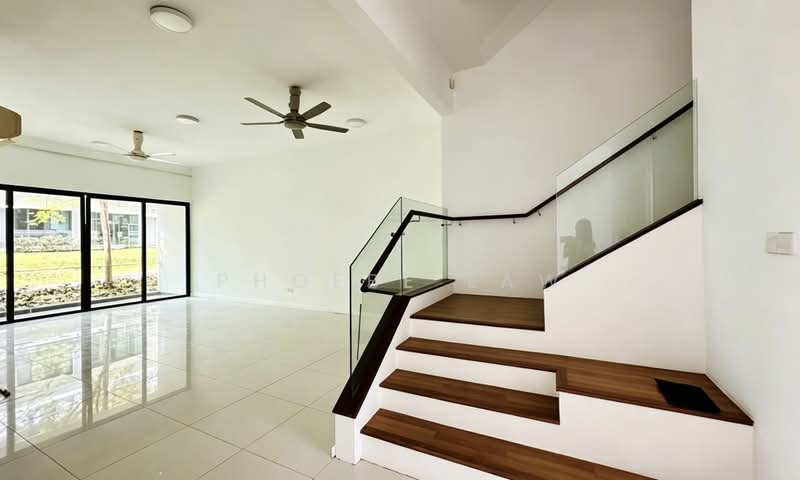 Townhouse for Sale in Sunway Spk (Kuala Lumpur) - Phoebe Law - Living Room - PropertyGuru.com.my