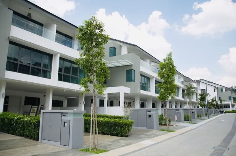 Townhouse for Sale in Sunway Spk (Kuala Lumpur) - Phoebe Law - Exterior - PropertyGuru.com.my